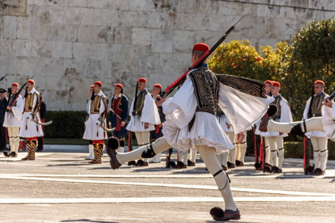 Έκθεση για την Ιστορία της Ευζωνικής Στολής